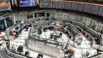 Bolsa mexicana avanza casi 2% en su tercera jornada consecutiva con ganancias