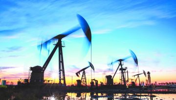 Petróleo repunta 1.7% tras las amenazas de Trump a los compradores de petróleo ruso