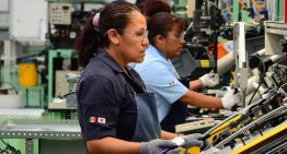 Mujeres destinan 76.1 hrs. a la semana a cuidar, trabajar y en realizar labores domésticas
