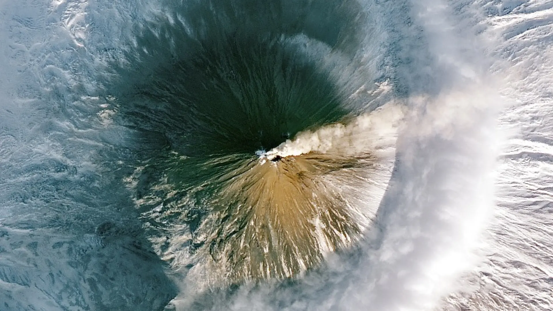 Entra en erupción un segundo volcán en el este de Rusia tras el terremoto de magnitud 8,8