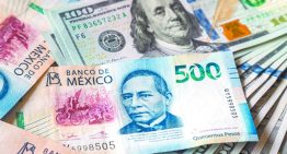 Peso mexicano avanza ante debilitamiento del dólar en el comienzo de una semana clave