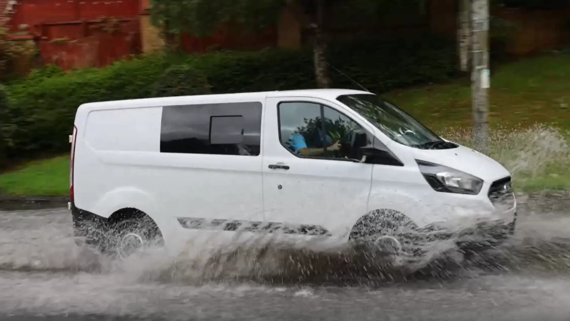 Impactantes imágenes en Reino Unido tras sufrir el azote de la tormenta Floris
