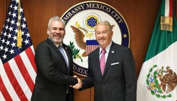 Bedolla y embajador de EUA acuerdan cooperación y trabajo conjunto