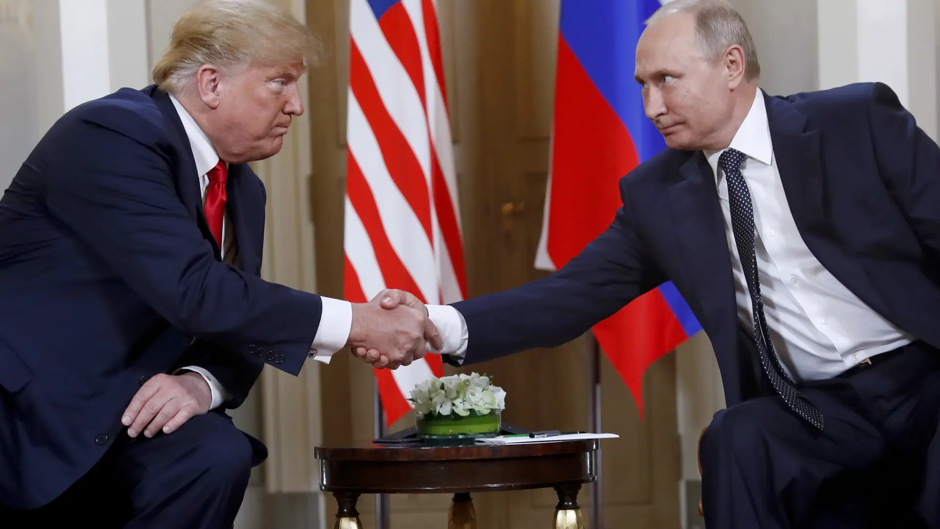 Trump se cita con Putin en busca de la paz en Ucrania: el líder ruso le estaría preparando una nueva trampa