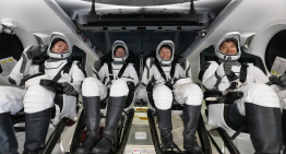 Cuatro astronautas vuelven a la Tierra tras cinco meses en el espacio
