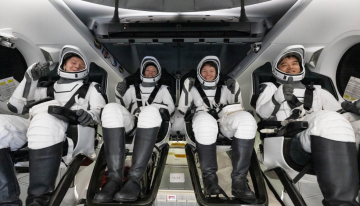 Cuatro astronautas vuelven a la Tierra tras cinco meses en el espacio