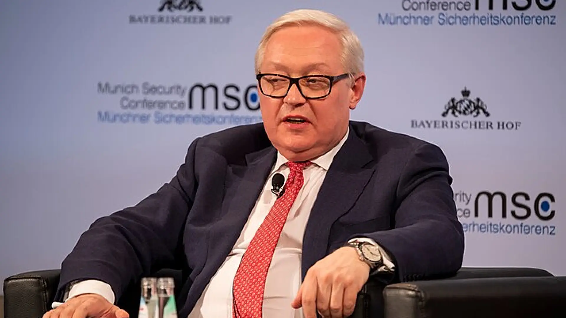 Rusia llama a Estados Unidos a renunciar a las presiones y alerta de una permanente tensión nuclear