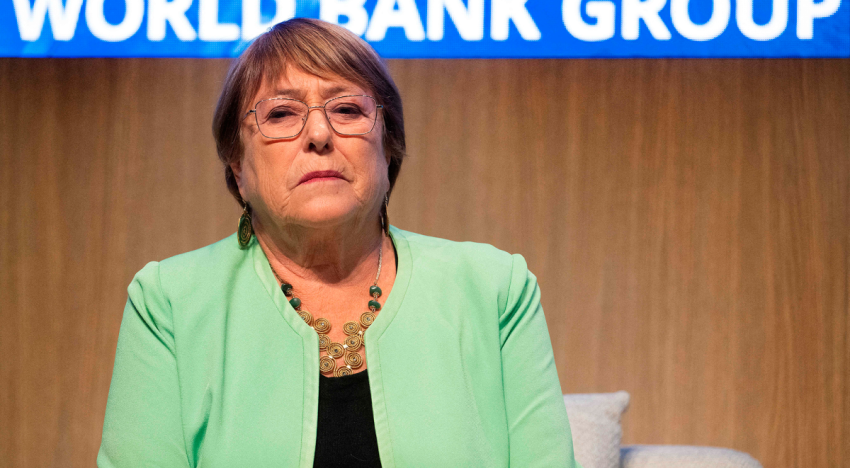 Bachelet alerta sobre retrocesos democráticos y su impacto en derechos de las mujeres