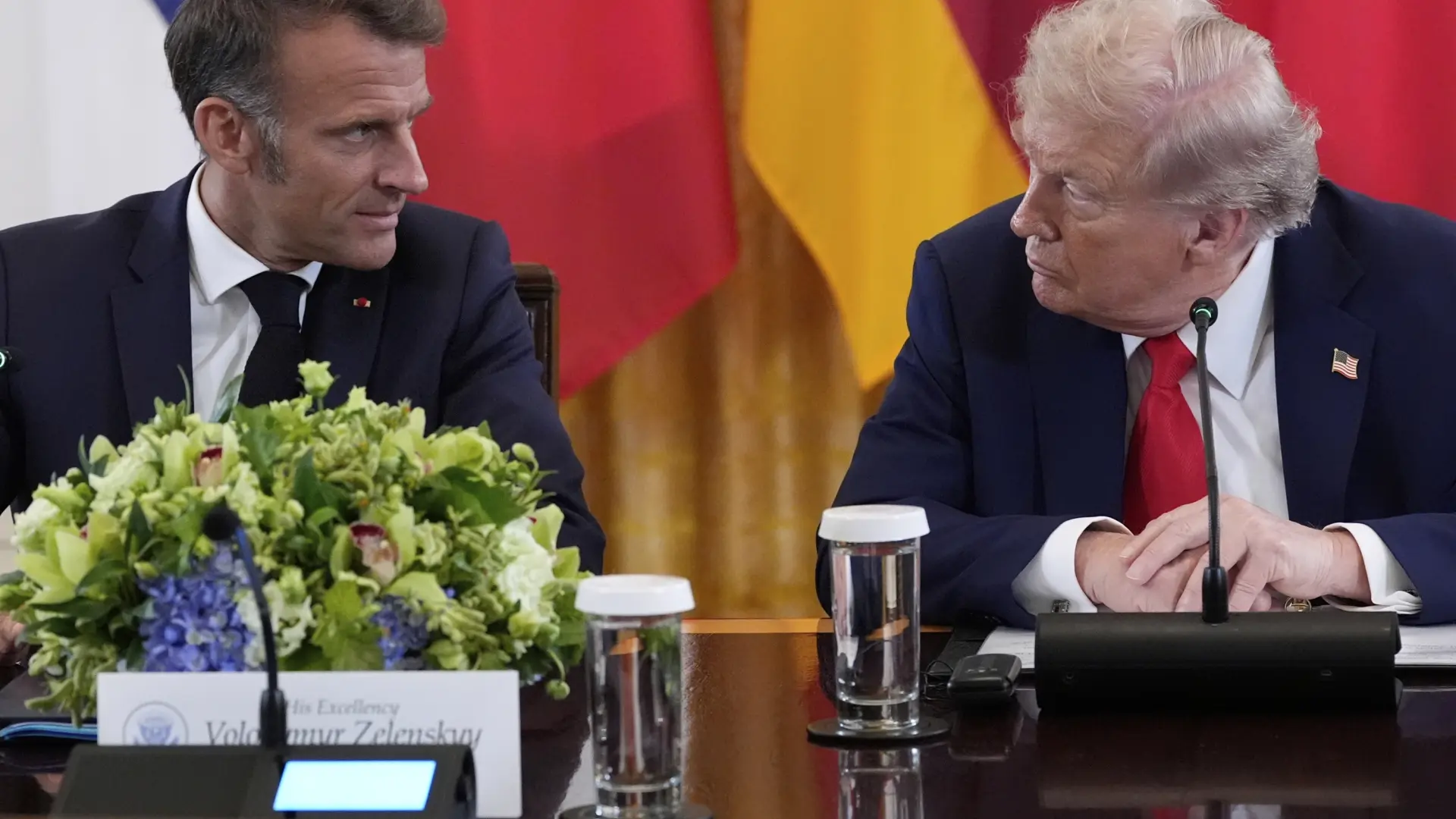 Un micro abierto capta a Trump afirmando que por él Putin quiere un acuerdo sobre Ucrania: «Por muy descabellado que suene»