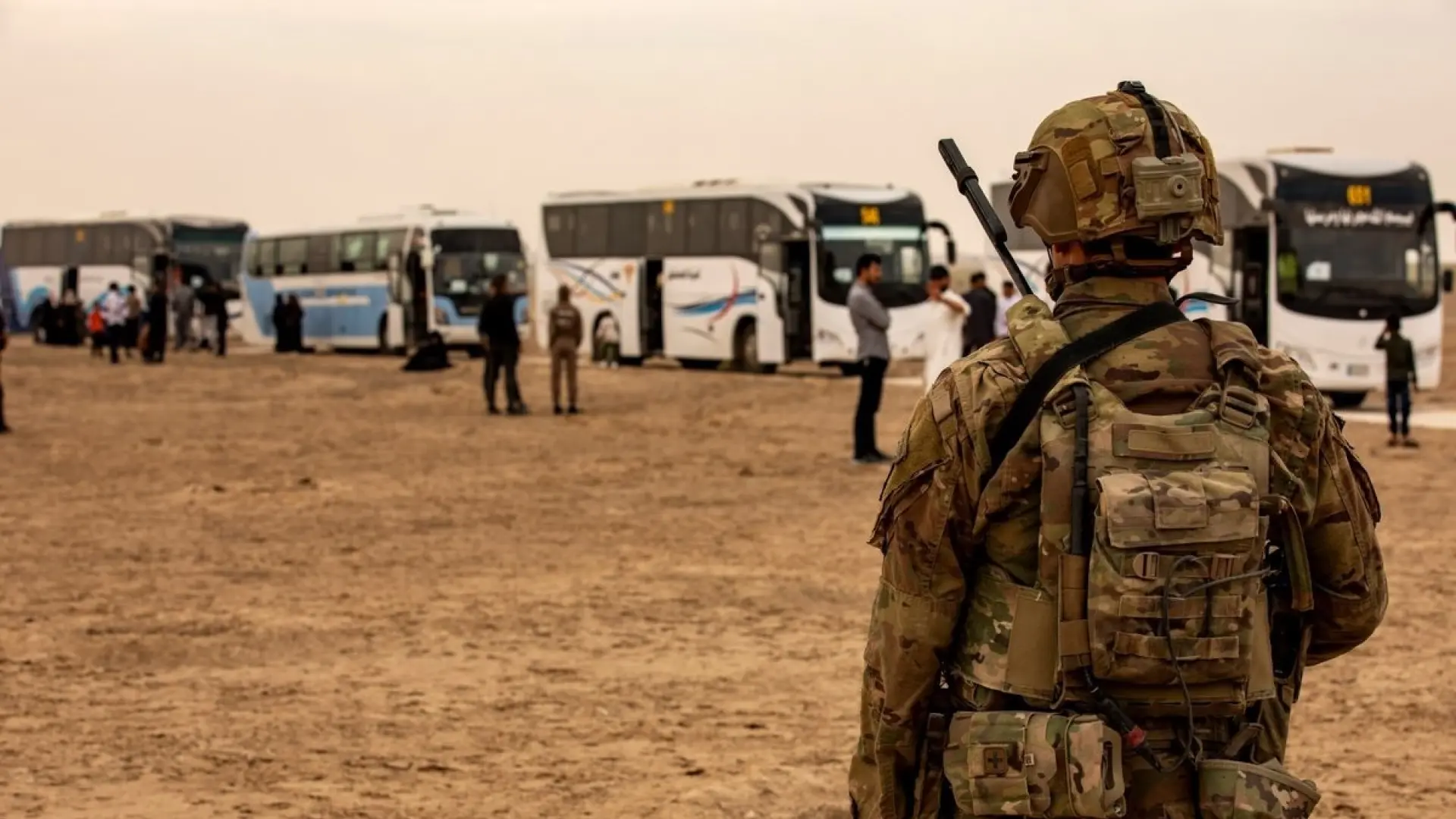 Las fuerzas de EEUU comienzan la retirada de su base principal en Irak