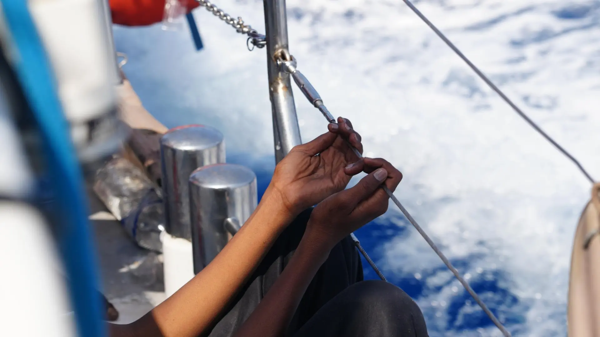 Tres hermanas menores de edad mueren al hundirse una patera en el Mediterráneo