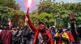 Protestas por brutalidad policial en Indonesia dejan tres muertos y suspensión de TikTok