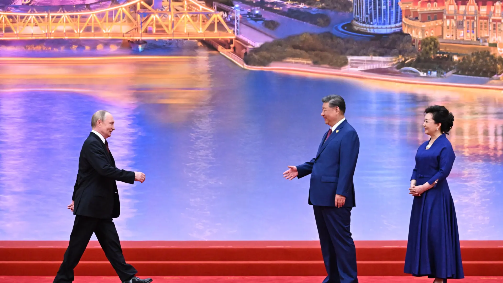 China extiende la alfombra roja a Putin en una cumbre que busca su propio orden mundial