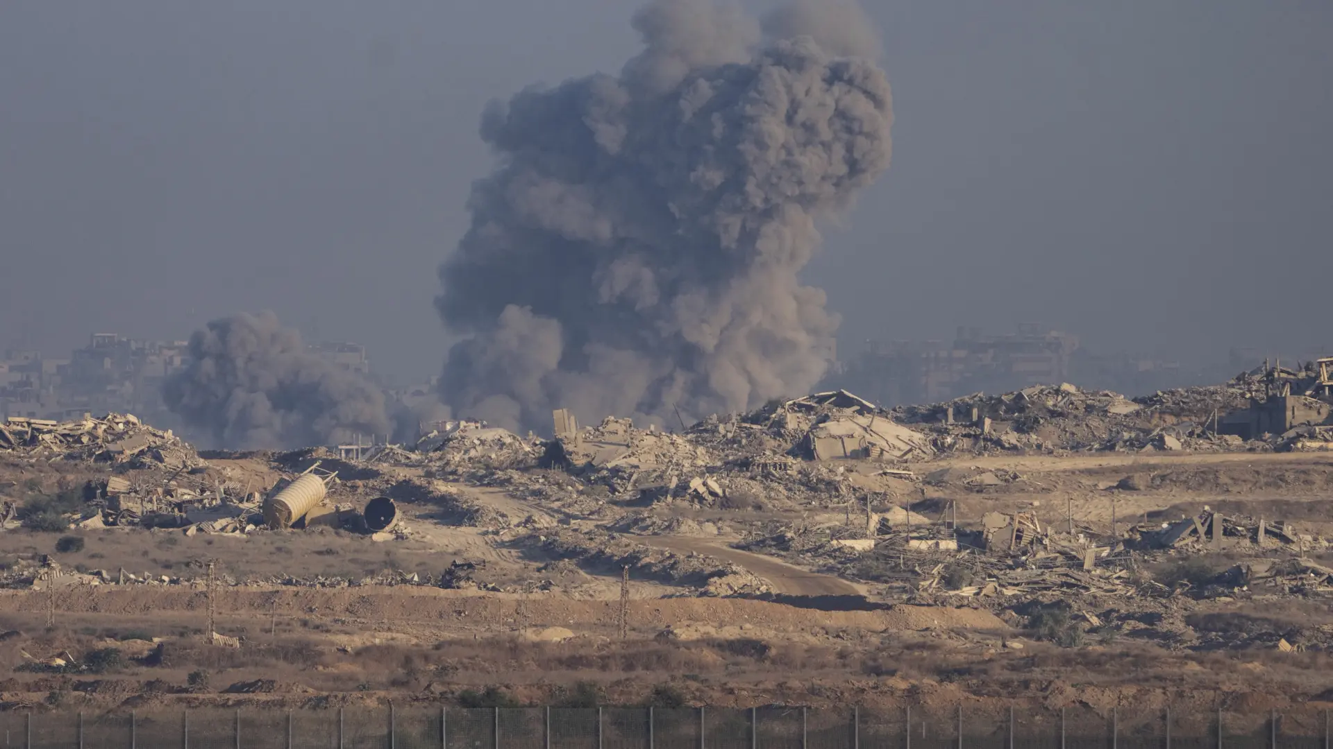 Israel intensifica sus ataques e incursiones en la capital de Gaza y Cruz Roja avisa: «No hay posibilidad de una evacuación en masa»