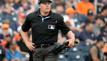 De artista plástica a hacer historia en el deporte de los Estados Unidos: Jen Pawol, la primera umpire de béisbol en 150 años de historia
