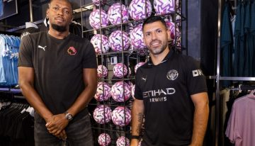 El Kun Agüero y Usain Bolt, la explosiva dupla que arrancó aplausos y risas en la presentación de la nueva pelota de la Premier League