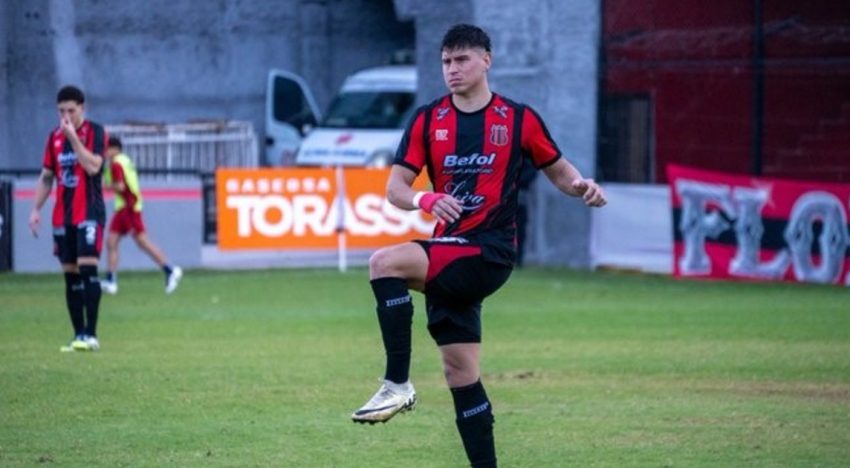 Curioso caso en el Ascenso: lo echaron dos veces, el club quiso bajarle el sueldo, discutieron y rescindió contrato