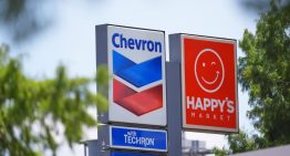 El País: El regreso de Chevron, un paliativo para la empobrecida Venezuela