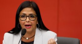 La nueva amenaza que lanzó Delcy Rodríguez contra EEUU luego de alistarse a la milicia chavista