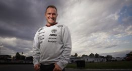 Mariano Werner, el piloto que no tiene drama en ensuciarse la ropa para trabajar en el auto: «Cuando no venís bien es cuando más tenés que estar en los detalles»