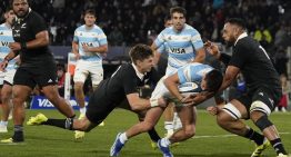 Los Pumas sufrieron con la simpleza de los All Blacks y dieron un paso en falso en su estreno en el Rugby Championship