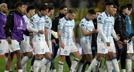 Marcos Rojo debutó en Racing en la derrota frente a Peñarol y le dejó un mensaje a los hinchas: «Hay que darlo vuelta»