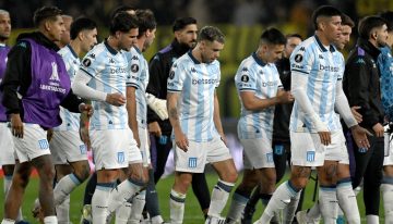 Marcos Rojo debutó en Racing en la derrota frente a Peñarol y le dejó un mensaje a los hinchas: «Hay que darlo vuelta»