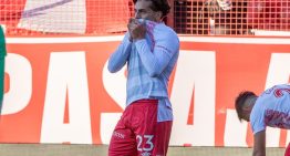 El gol de López Muñoz ante Racing, un tributo a Maradona por partida doble