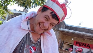 Un hincha de Independiente que viajó a Rosario pelea por su vida tras sufrir un golpe en la cabeza luego de una caída