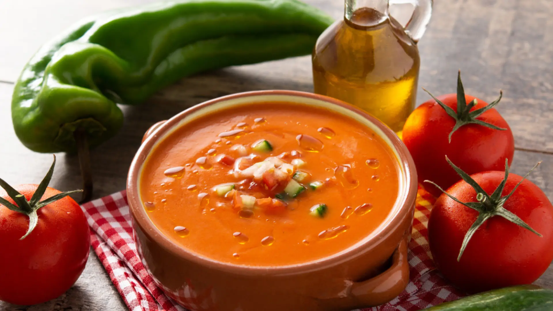 Isabel Viña, nutricionista: «El gazpacho puede ser nuestro mejor aliado para estar hidratados»