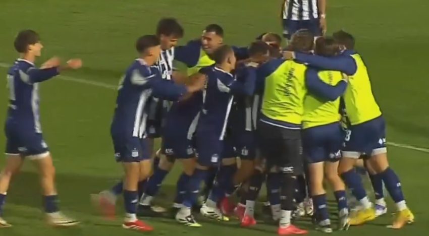 «¡Golazo de Culasso!»: el espectacular remate desde atrás de mitad de cancha del pibe de Talleres en la Reserva contra San Martín (SJ)