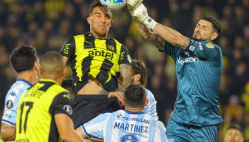 Racing – Peñarol, la revancha de la batalla de Montevideo: la racha que busca cortar Costas y el antecedente que genera ilusión