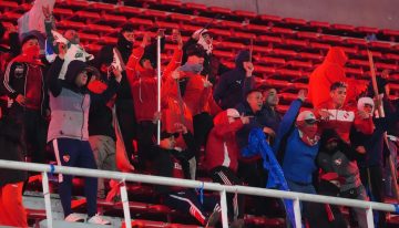 La Justicia trabaja para identificar a los barras de Independiente que agredieron a los hinchas chilenos y ya hay dos detenidos