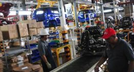 Siete de cada diez empresas nacionales de autopartes reportaron bajas ventas en primer semestre de 2025