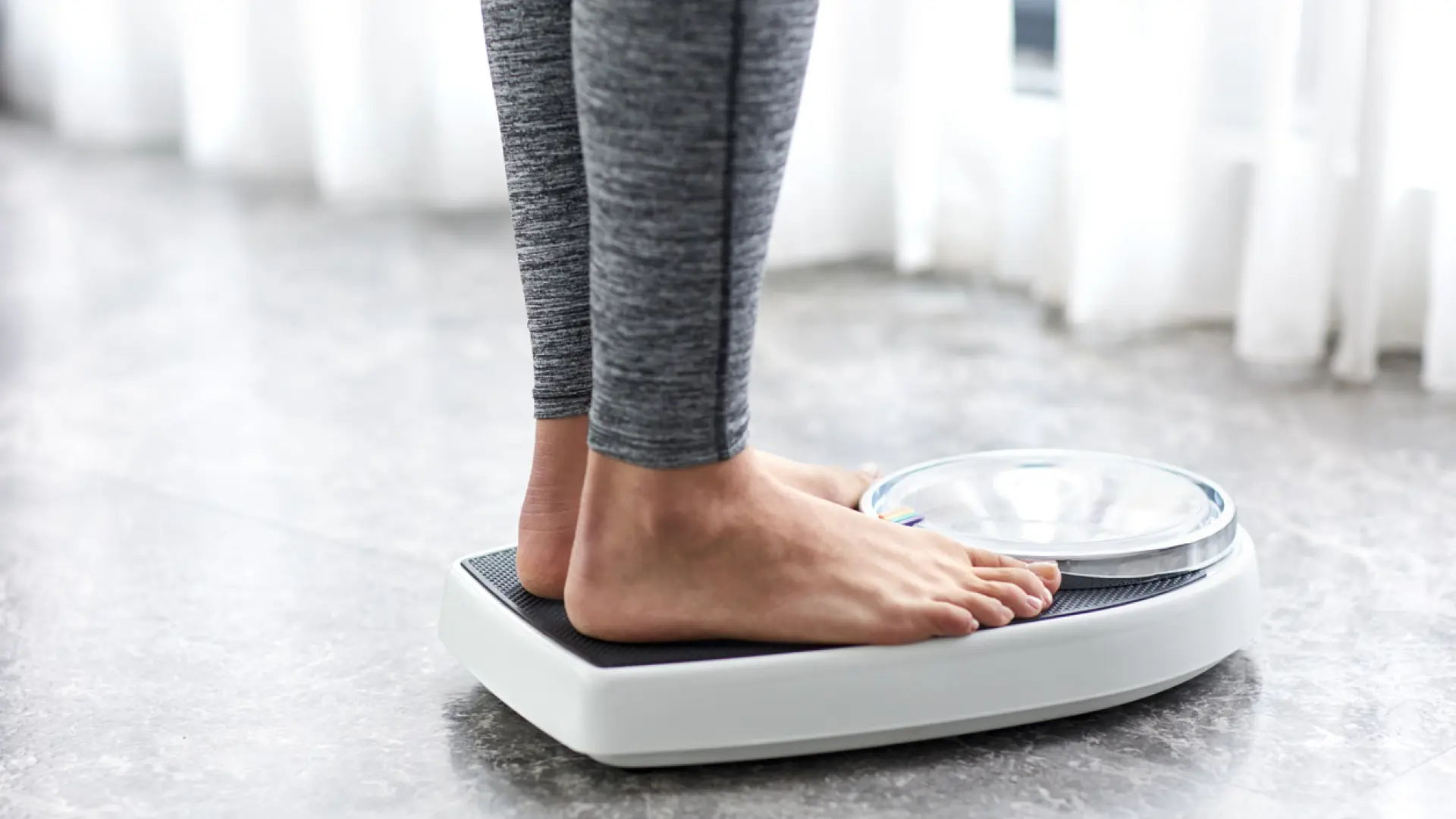 Por qué hacer dieta puede hacerte comer más, según dos dietistas especializadas en TCA