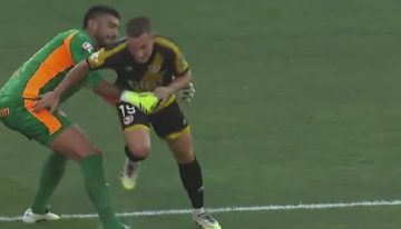 Los bloopers de un arquero argentino en el inicio de la Liga de España: dos errores insólitos y expulsión en el primer tiempo