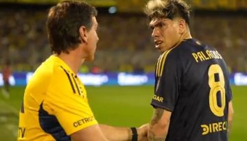 Tirón de orejas en Boca para Carlos Palacios por la reacción ante Úbeda en Rosario: «Lo resolvimos puertas adentro»