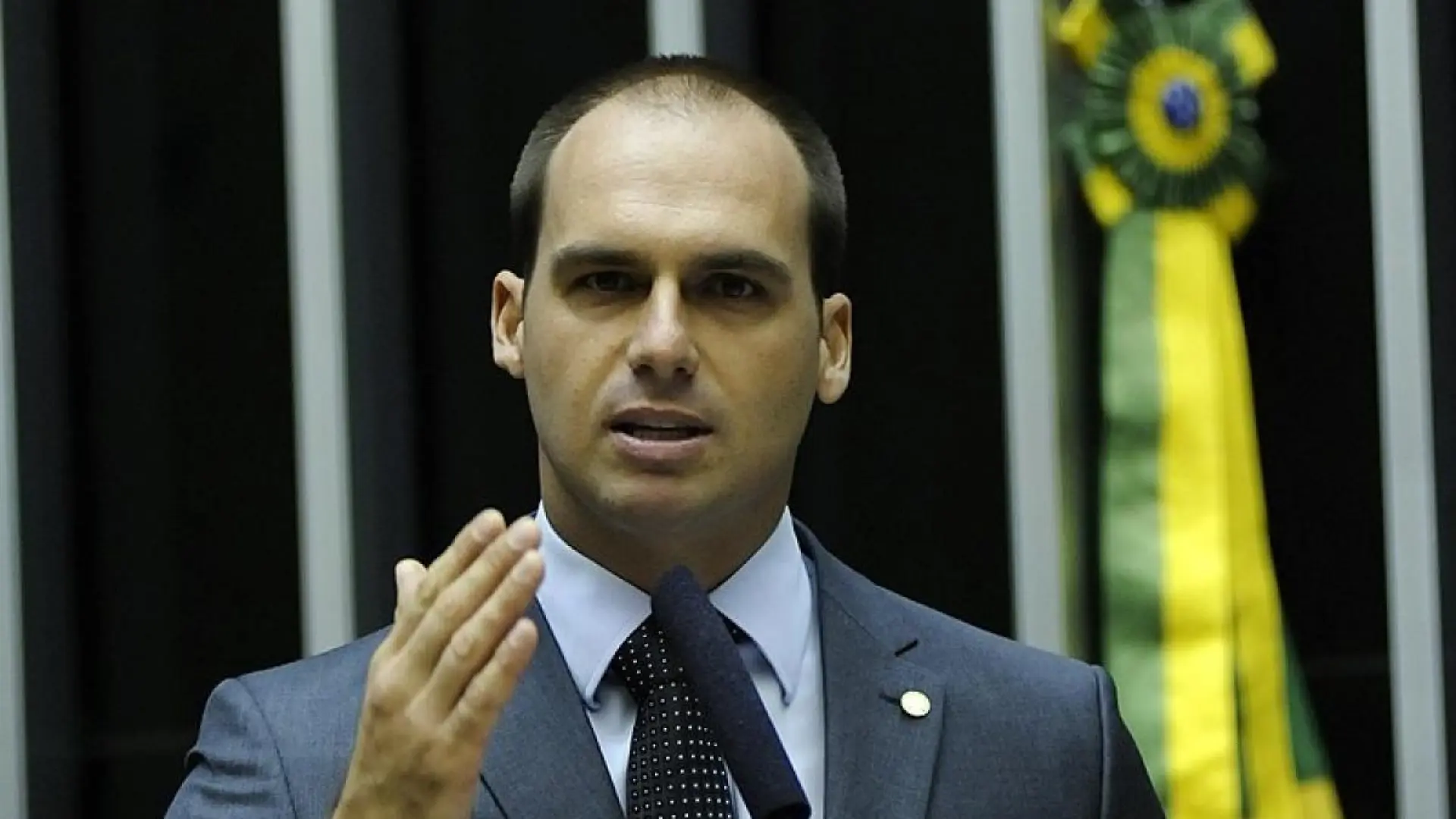 Primer día del juicio de Jair Bolsonaro: su hijo afirma que «comenzó la inquisición»
