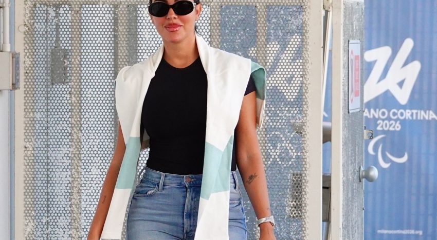 Georgina se va de Venecia con un look de vaqueros y en la redacción opinamos que nunca ha estado más guapa
