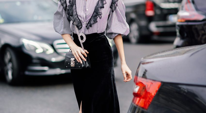 7 blusas que son tendencia este otoño y elevarán tu pantalón básico: de la boho a la de lazo