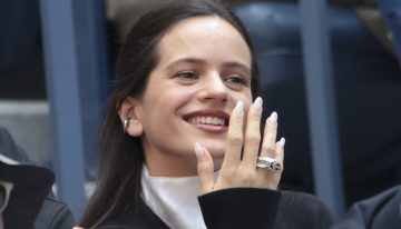 Rosalía en el US Open o cuando el lujo silencioso se traduce en cabello y maquillaje impecables