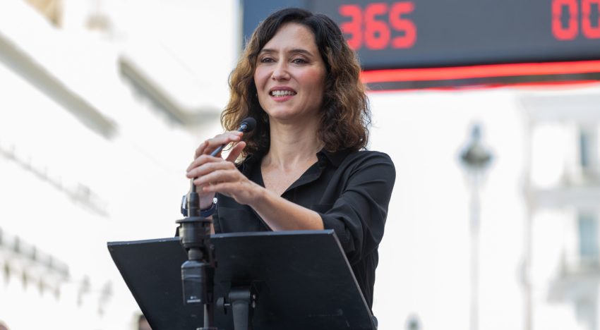 Isabel Díaz Ayuso (46 años): «Voy al gimnasio a las 8 de la mañana pero también soy de correr a primera hora mientras repaso discursos o tomo decisiones importantes»