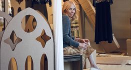 Un excéntrico marqués inglés y las fiestas en su castillo, la inspiración genial de Teresa Helbig para su colección más bonita de Costura