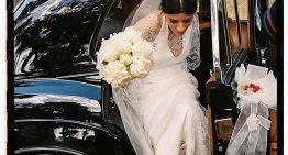 La novia que confió su vestido con capa de chantilly a su amiga diseñadora