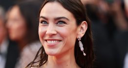 El antídoto al exceso de tendencias es un castaño oscuro (palabra de Alexa Chung)