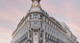 Cinco motivos para pasarte (este finde o cuando te apetezca) por el icónico Four Seasons Madrid aunque no te alojes en él