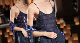 Del traje 'greige' al vestido azul noche, así fue la última colección de Armani