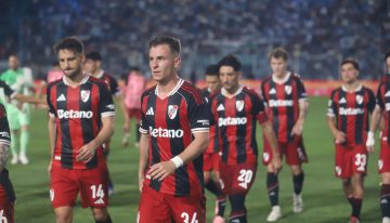 River perdió feo con Atlético Tucumán, dejó de ser líder en el Clausura y llega golpeado al choque contra Palmeiras en la Copa Libertadores