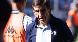 Costas no anduvo con vueltas para explicar el empate de Racing en el clásico con Independiente: «Erramos pases tontos y les dimos vida»