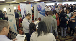 Pedidos de subsidio por desempleo en EU aumentan mientras mercado laboral se debilita